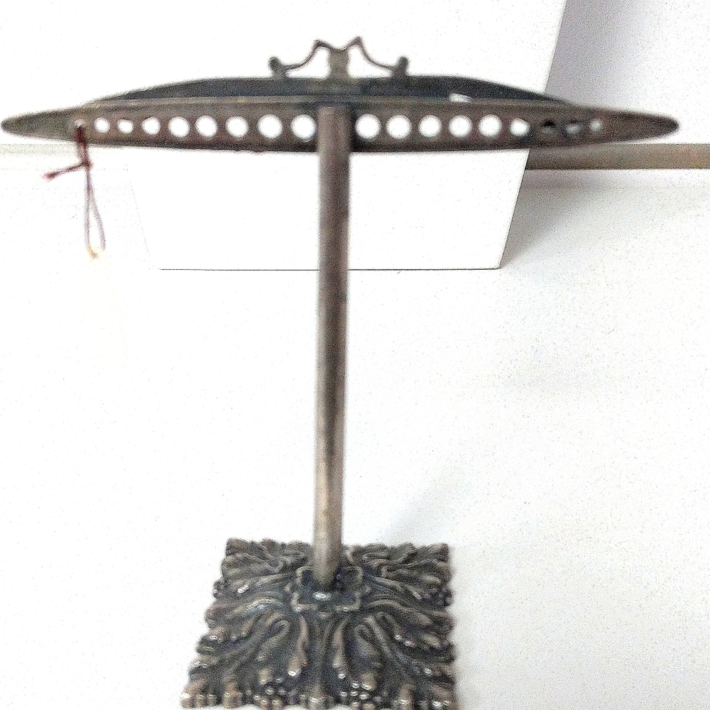 Earring Tree - Picture 3 of 5
